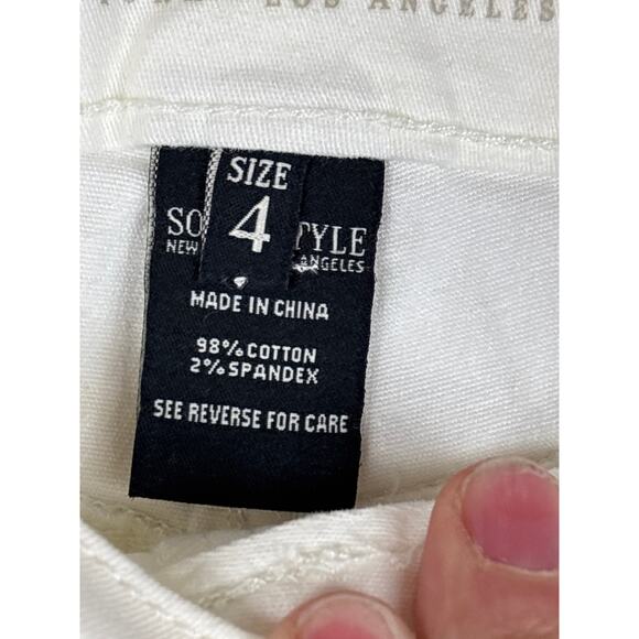 Sound Style Womens 4 White High Rise Straight Leg Denim Jeans NWT - Picture 5 of 9